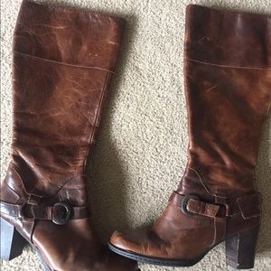 Born brown leather boots
